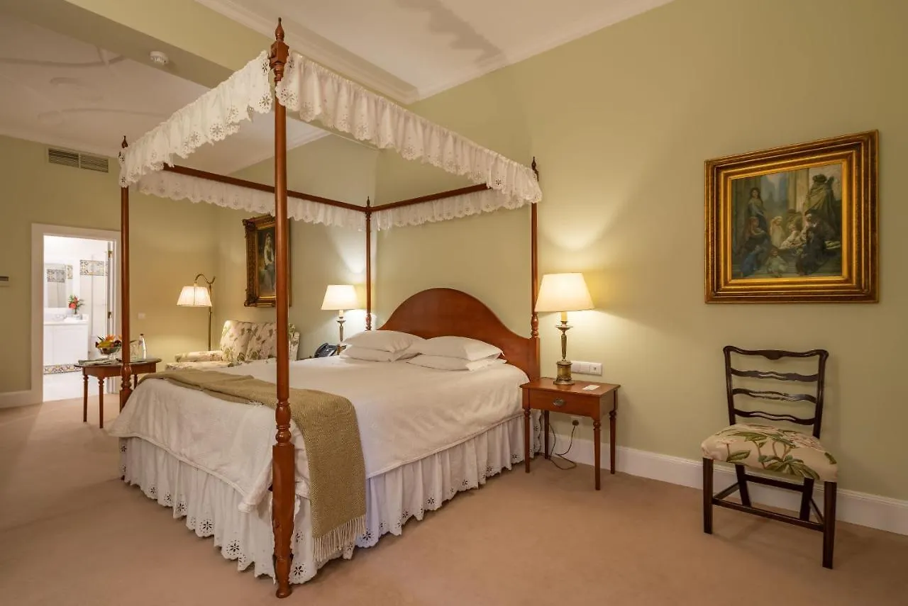 Quinta Jardins Do Lago Funchal 5*,